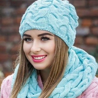 Шапка з візерунком золота коса (83 фото): з тінню, з градієнтом, з об’ємними косами