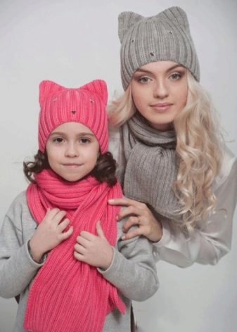 Шапки для дівчаток-підлітків 2020 (68 фото): модні зимові та осінні підліткові моделі хутряні, з помпоном і з вушками