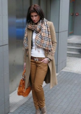 Шарф Барбері (52 фото): оригінальні моделі від Burberry, в клітку, як їх зав’язати, як відрізнити від підробки кашеміровий шарф