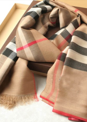 Шарф Барбері (52 фото): оригінальні моделі від Burberry, в клітку, як їх зав’язати, як відрізнити від підробки кашеміровий шарф