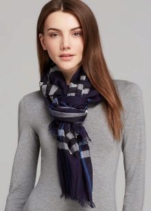 Шарф Барбері (52 фото): оригінальні моделі від Burberry, в клітку, як їх зав’язати, як відрізнити від підробки кашеміровий шарф