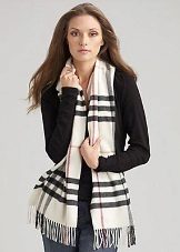 Шарф Барбері (52 фото): оригінальні моделі від Burberry, в клітку, як їх зав’язати, як відрізнити від підробки кашеміровий шарф