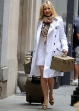 Шарф Барбері (52 фото): оригінальні моделі від Burberry, в клітку, як їх зав’язати, як відрізнити від підробки кашеміровий шарф