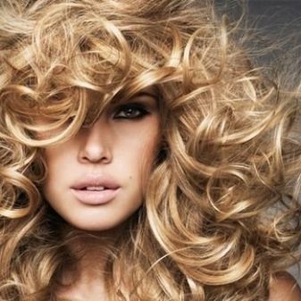 Шатуш на світле волосся (41 фото): техніка фарбування білих коротких, довгих пасм волосся і волосся середньої довжини в домашніх умовах