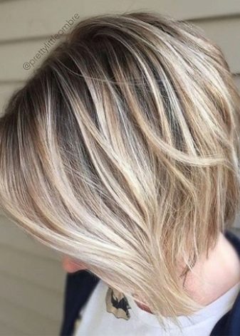 Шатуш на світле волосся (41 фото): техніка фарбування білих коротких, довгих пасм волосся і волосся середньої довжини в домашніх умовах