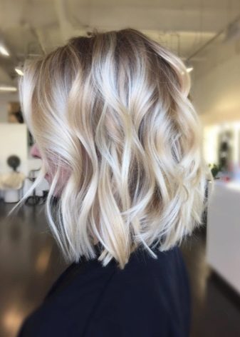 Шатуш на світле волосся (41 фото): техніка фарбування білих коротких, довгих пасм волосся і волосся середньої довжини в домашніх умовах