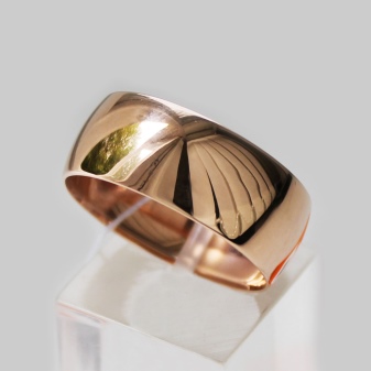 Широкі обручки (57 фото): гладкі парні моделі, оригінальні жіночі весільні кільця