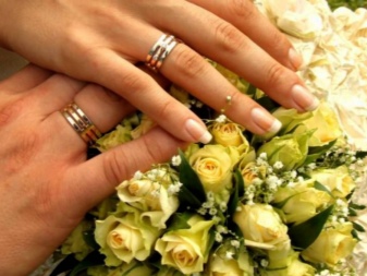 Широкі обручки (57 фото): гладкі парні моделі, оригінальні жіночі весільні кільця