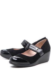 Шкільні туфлі (57 фото): красиві моделі в школу для дівчаток