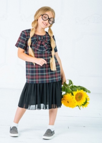 Шкільні туфлі (57 фото): красиві моделі в школу для дівчаток