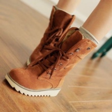 Шкіряні черевики (132 фото): жіночі моделі з натуральної шкіри, варіанти з захисним підноском, чорні шкіряні черевики