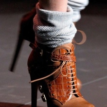 Шкіряні черевики (132 фото): жіночі моделі з натуральної шкіри, варіанти з захисним підноском, чорні шкіряні черевики