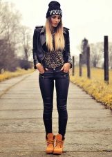 Шкіряні черевики (132 фото): жіночі моделі з натуральної шкіри, варіанти з захисним підноском, чорні шкіряні черевики