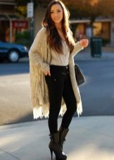 Шкіряні черевики (132 фото): жіночі моделі з натуральної шкіри, варіанти з захисним підноском, чорні шкіряні черевики