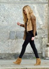 Шкіряні черевики (132 фото): жіночі моделі з натуральної шкіри, варіанти з захисним підноском, чорні шкіряні черевики