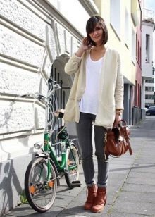 Шкіряні черевики (132 фото): жіночі моделі з натуральної шкіри, варіанти з захисним підноском, чорні шкіряні черевики