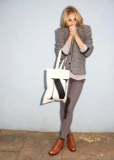 Шкіряні черевики (132 фото): жіночі моделі з натуральної шкіри, варіанти з захисним підноском, чорні шкіряні черевики