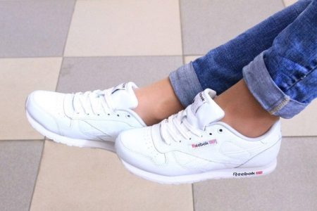 Шкіряні кросівки (69 фото): моделі з натуральної шкіри, як випрати і доглядати, кросівки великого розміру замшеві