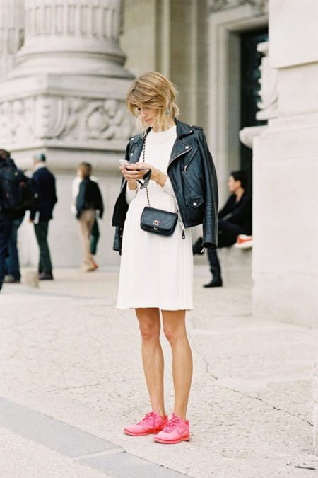 Шкіряні кросівки (69 фото): моделі з натуральної шкіри, як випрати і доглядати, кросівки великого розміру замшеві