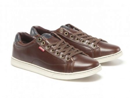 Шкіряні кросівки (69 фото): моделі з натуральної шкіри, як випрати і доглядати, кросівки великого розміру замшеві