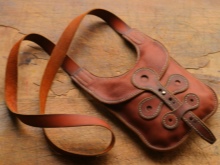 Шкіряні сумки ручної роботи (68 фото): вироби з натуральної шкіри, дизайнерські, авторські моделі