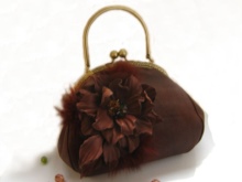 Шкіряні сумки ручної роботи (68 фото): вироби з натуральної шкіри, дизайнерські, авторські моделі