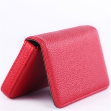 Шкіряні візитниці (61 фото): жіночі кишенькові моделі з логотипом з шкіри для пластикових і дисконтних карт