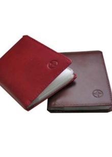 Шкіряні візитниці (61 фото): жіночі кишенькові моделі з логотипом з шкіри для пластикових і дисконтних карт