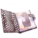 Шкіряні візитниці (61 фото): жіночі кишенькові моделі з логотипом з шкіри для пластикових і дисконтних карт