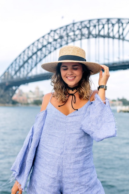 Шкіряний чокер (67 фото): модна прикраса з шкіри на шию, моделі з серцем і з шипами, з металевим декором