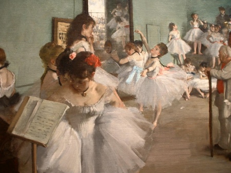 Шкіряний чокер (67 фото): модна прикраса з шкіри на шию, моделі з серцем і з шипами, з металевим декором