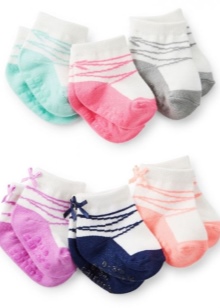 Шкарпетки для новонароджених (59 фото): в’язані моделі для дівчаток, визначаємося з розмірами