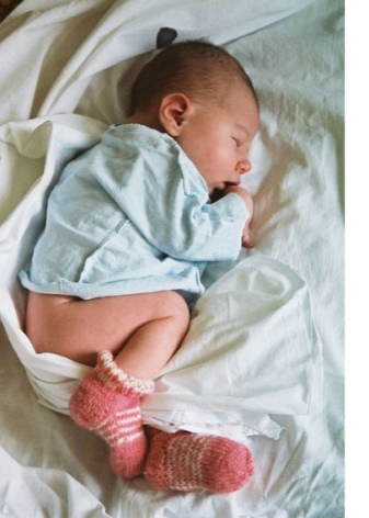 Шкарпетки для новонароджених (59 фото): в’язані моделі для дівчаток, визначаємося з розмірами