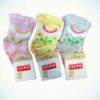 Шкарпетки для новонароджених (59 фото): в’язані моделі для дівчаток, визначаємося з розмірами