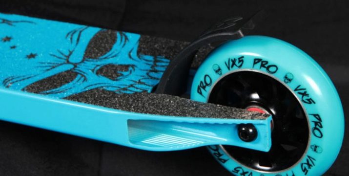 Шкурка для самоката: антиковзка наклейка на деку. Як наклеїти шкірку своїми руками?