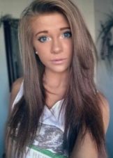 Шоколадно-попелястий колір волосся (47 фото): кому підійде молочний та чорний шоколад з попелястим відтінком? Особливості фарбування