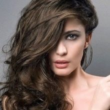 Шоколадно-попелястий колір волосся (47 фото): кому підійде молочний та чорний шоколад з попелястим відтінком? Особливості фарбування