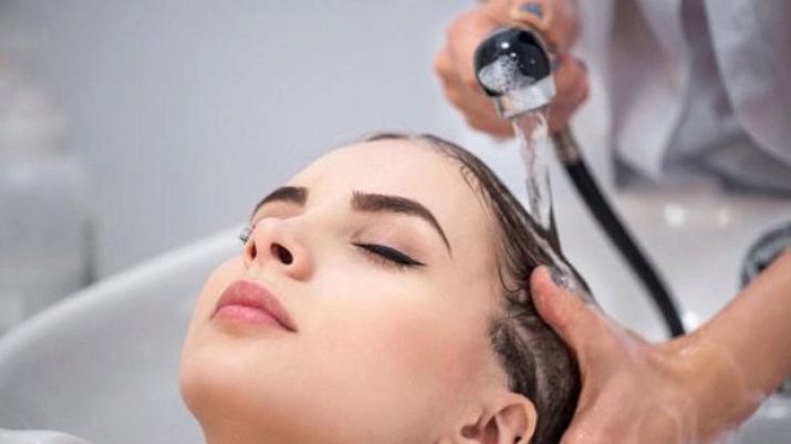 Шоколадно-попелястий колір волосся (47 фото): кому підійде молочний та чорний шоколад з попелястим відтінком? Особливості фарбування