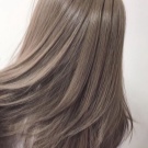 Шоколадно-попелястий колір волосся (47 фото): кому підійде молочний та чорний шоколад з попелястим відтінком? Особливості фарбування