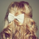 Шпильки для дівчаток (54 фото): дитячі моделі для волосся в стилі канзаші і у вигляді корони для маленьких дівчаток і підлітків