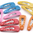 Шпильки для дівчаток (54 фото): дитячі моделі для волосся в стилі канзаші і у вигляді корони для маленьких дівчаток і підлітків