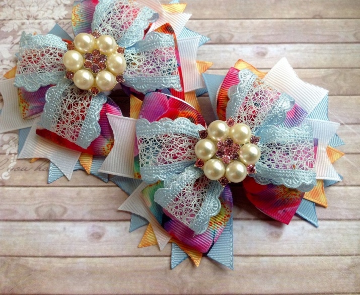 Шпильки для дівчаток (54 фото): дитячі моделі для волосся в стилі канзаші і у вигляді корони для маленьких дівчаток і підлітків