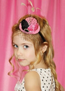 Шпильки для дівчаток (54 фото): дитячі моделі для волосся в стилі канзаші і у вигляді корони для маленьких дівчаток і підлітків