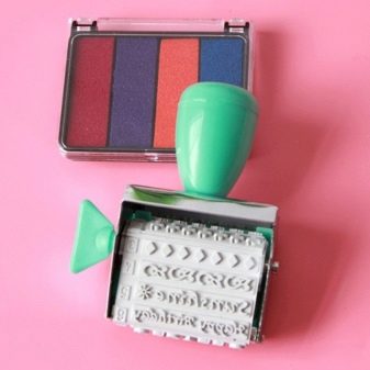 Штампи для скрапбукінгу: як користуватися силіконовими та гумовими штампами? Написи в штампинге