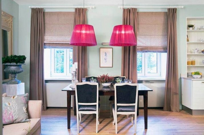 Штори на кухню-вітальню (49 фото): дизайн штор для кухні, суміщеної з вітальнею, з двома вікнами, варіанти фіранок для класичних і сучасних кухонь