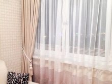 Штори у вітальню в стилі класика (52 фото): як підібрати класичні штори для інтер’єру залу? Гарні приклади дизайну