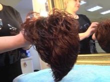 Штучні перуки (27 фото): особливості перуки з штучного волосся, догляд в домашніх умовах. Як пофарбувати і прати перуку?