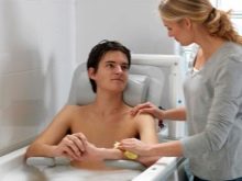 Сидячі акрилові ванни: огляд моделей з розмірами 120х70 см і 100х70 см, переваги і недоліки міні-ванн