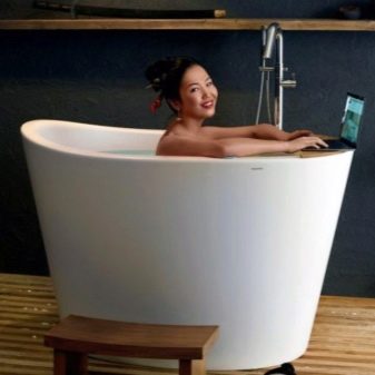 Сидячі акрилові ванни: огляд моделей з розмірами 120х70 см і 100х70 см, переваги і недоліки міні-ванн