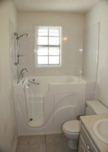 Сидячі акрилові ванни: огляд моделей з розмірами 120х70 см і 100х70 см, переваги і недоліки міні-ванн